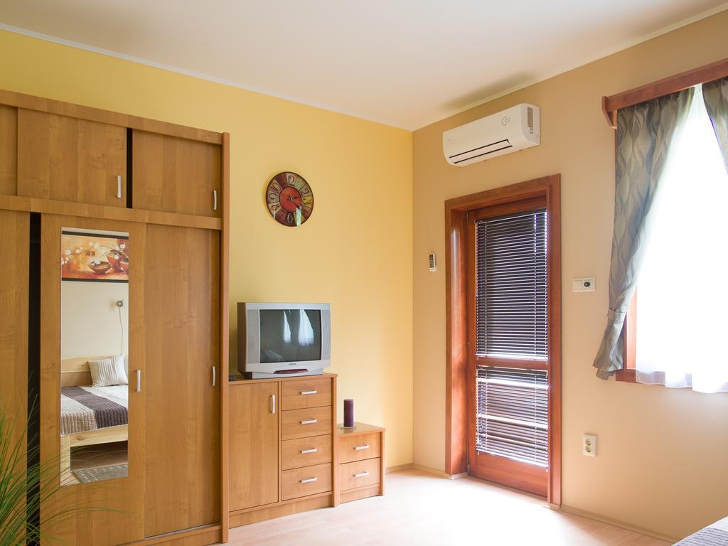 Aqua Apartman Gyula Camera foto
