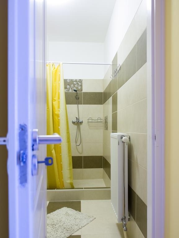 Aqua Apartman Gyula Camera foto